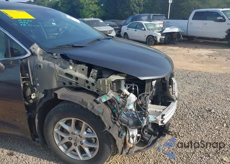 2022 Chrysler Pacifica Touring L z USA, uszkodzony, nr VIN 2C4RC1BG4NR122162